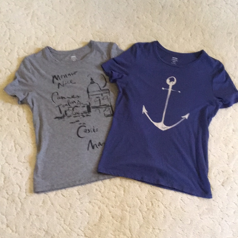 🎉Host Pic🎉Bundle 2 Tees for $10.00